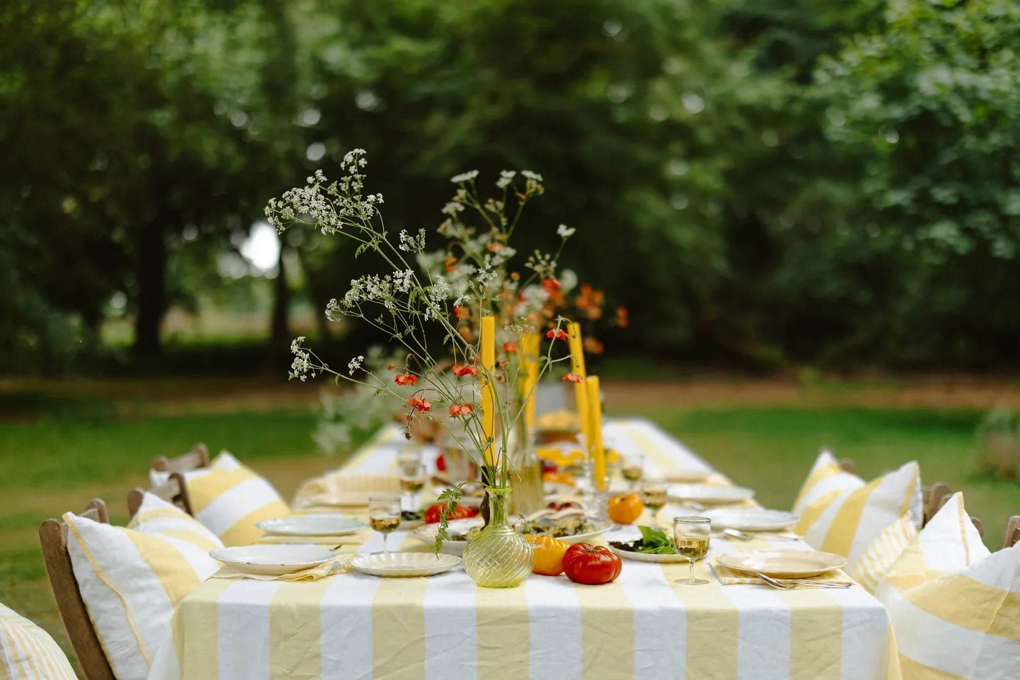 Easy Flower Arrangements for a Stunning Table