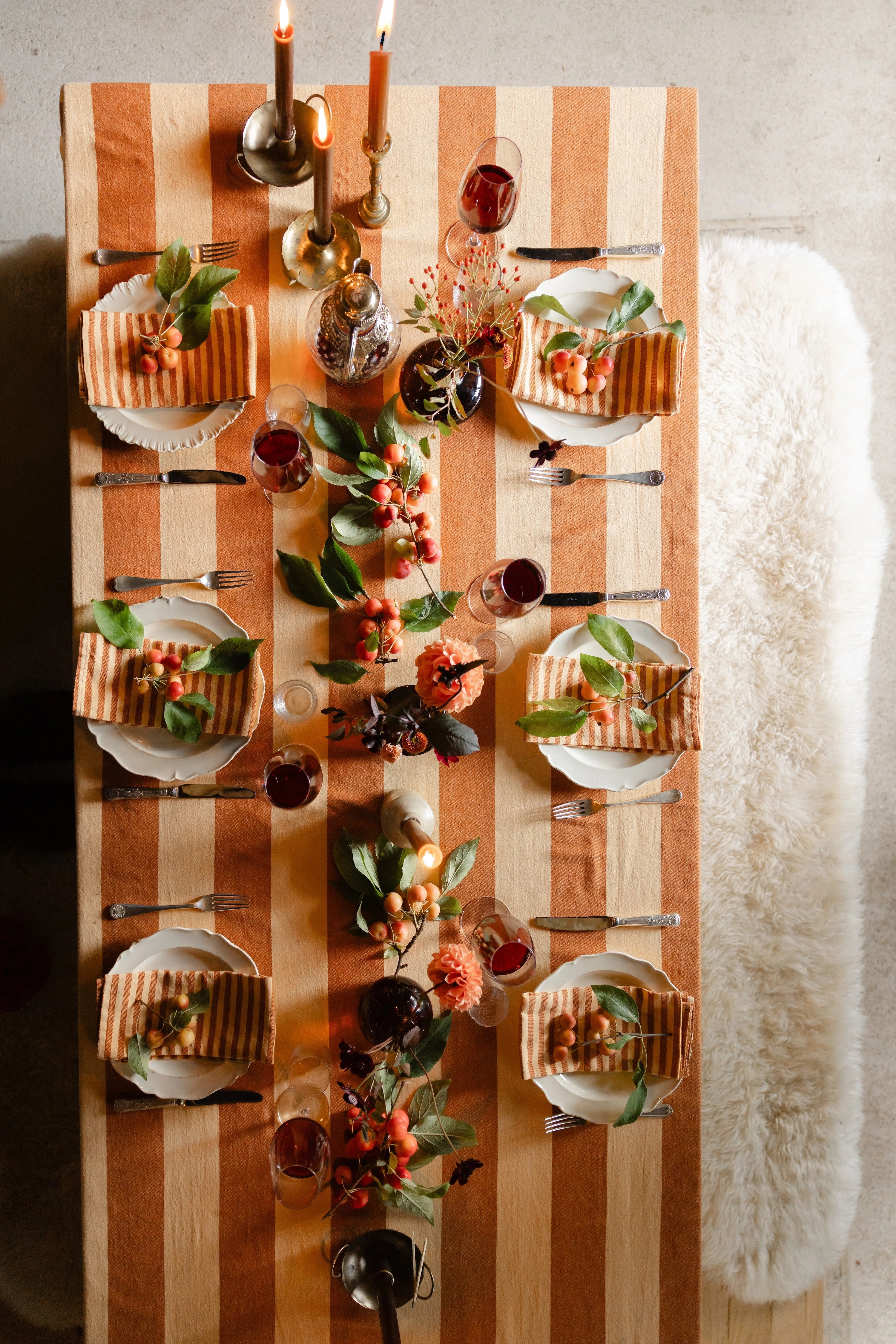 Caramel & Honeycomb Tablecloth