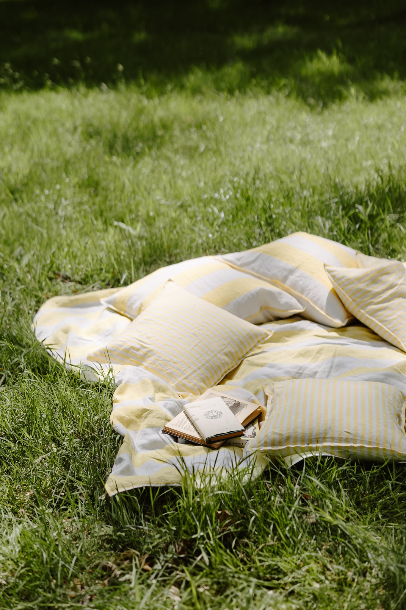 Lemon Grove Cushion Covers