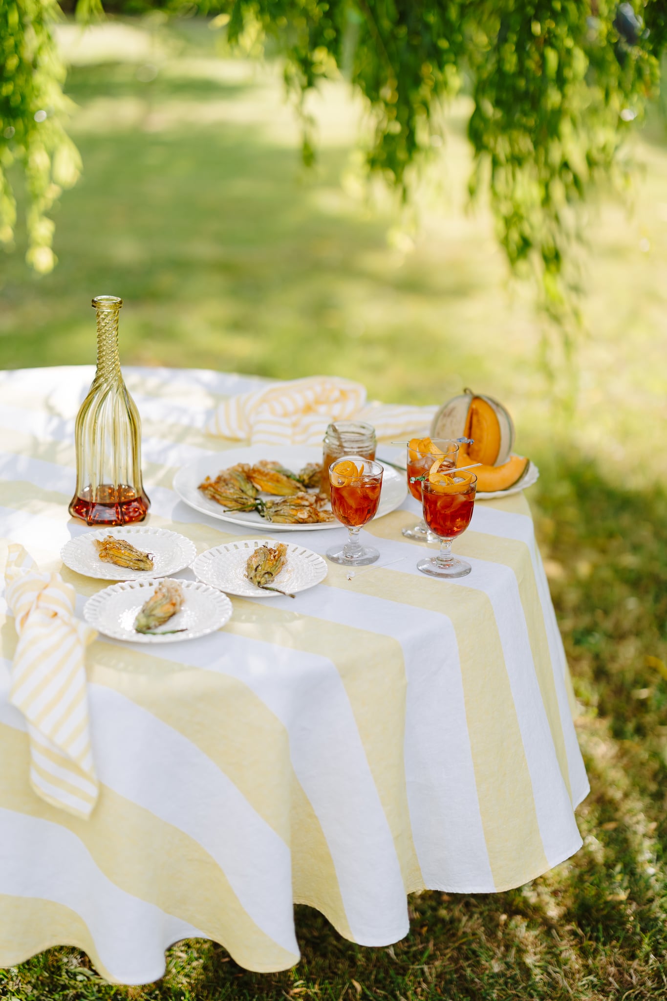 Lemon Grove Tablecloth - Round