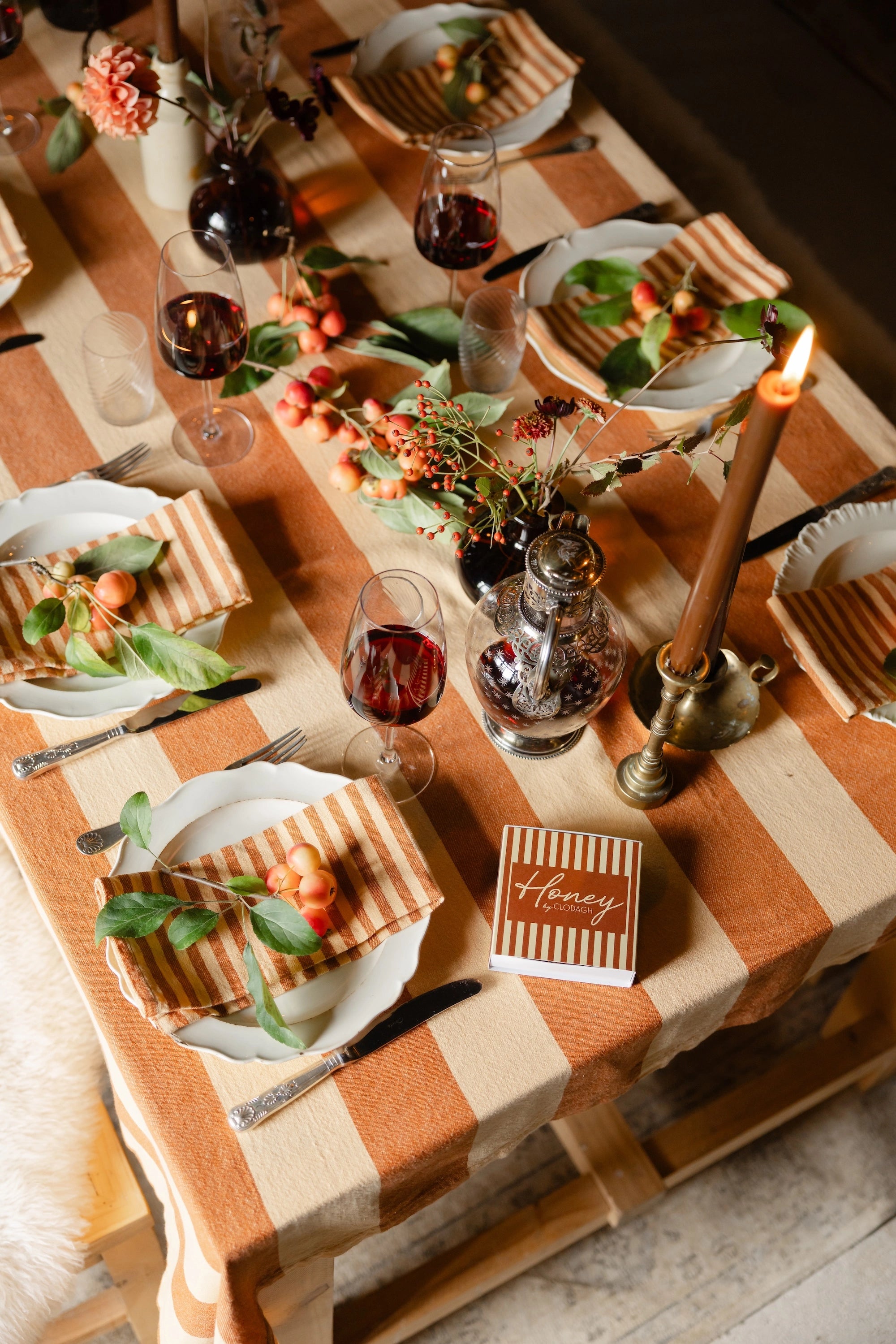 Caramel & Honeycomb Tablecloth